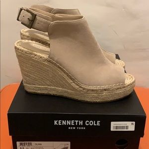 New! Kenneth Cole wedge espadrille